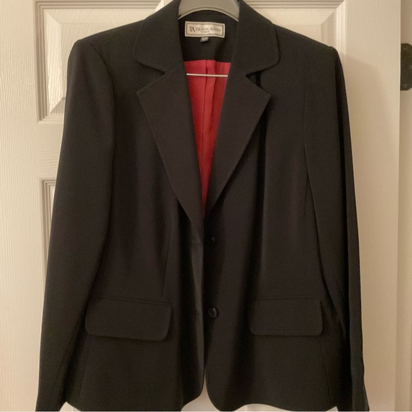 Travis Ayer Woman's 2 Piece Black Suit Size 16W Blazer Jacket Skirt Work Church - Picture 8 of 12